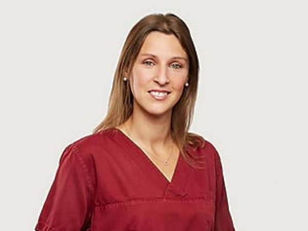 Julia Topol