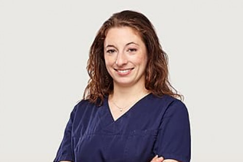 Portraitaufnahme von Heimtierarzt Janine Lautersack