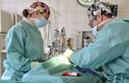 Intraoperative Durchleuchtung bei einer Behandlung.