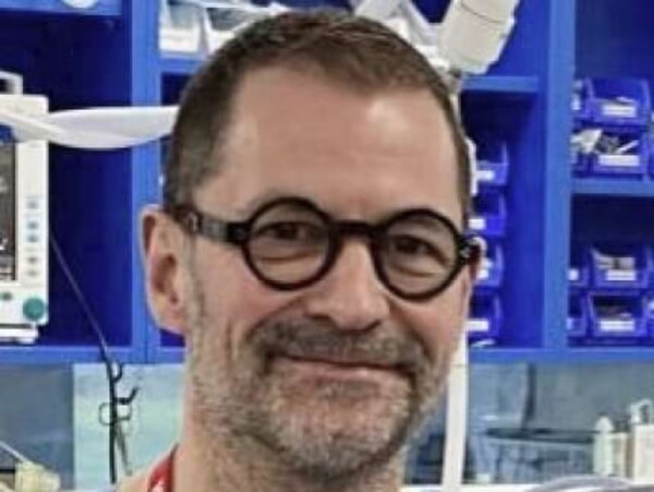 Dr. Oliver Lautersack.