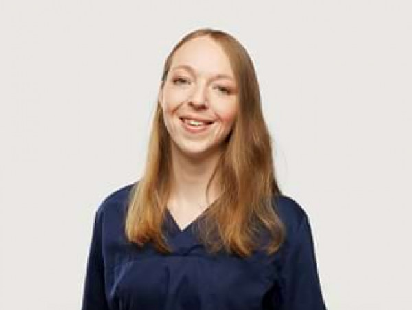 Portrait von Lena Dinkel